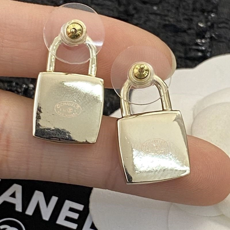 Chanel Earrings ComfortFit 225061