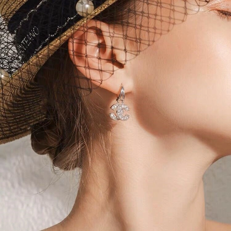 Chanel Earrings Comfortable 225058