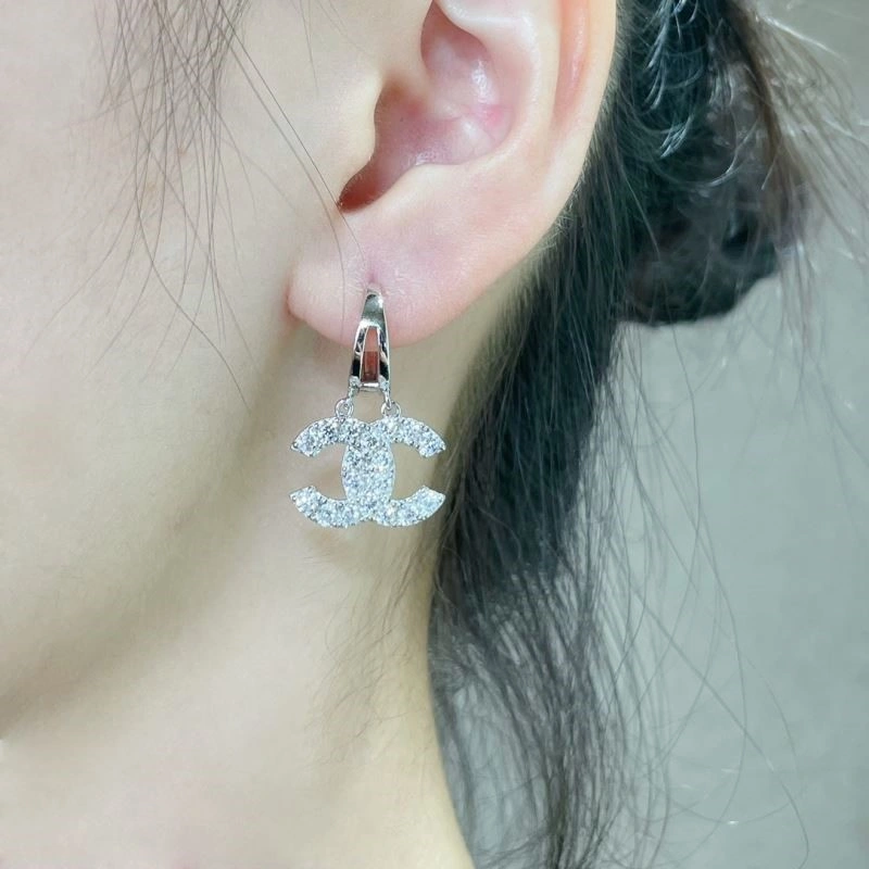Chanel Earrings Comfortable 225058