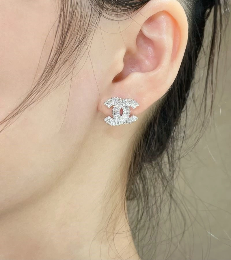 Chanel Earrings SoftTouch 225108