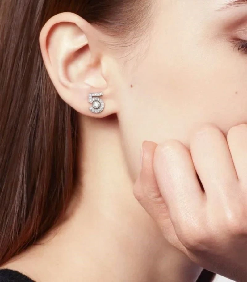 Chanel Earrings Durable 225042