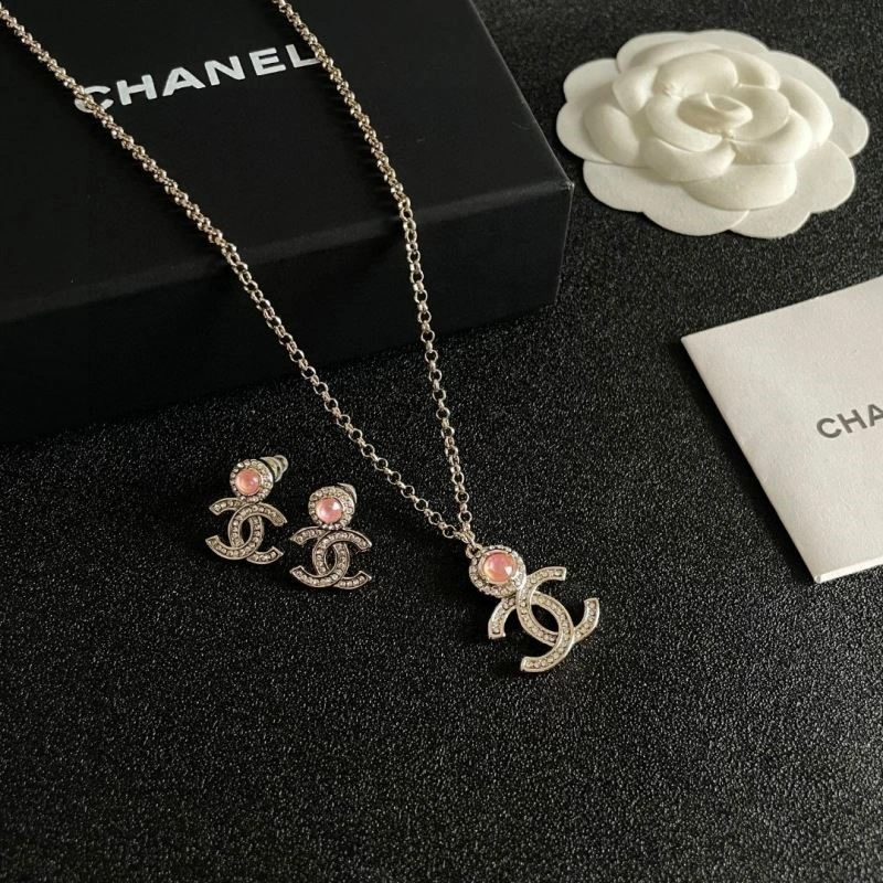 Chanel Earrings Reliable 225112