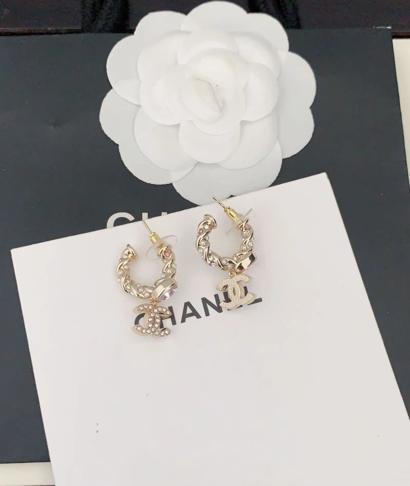 Chanel Earrings Compact 225033