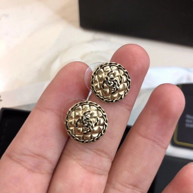 Chanel Earrings EyeCatching 225041