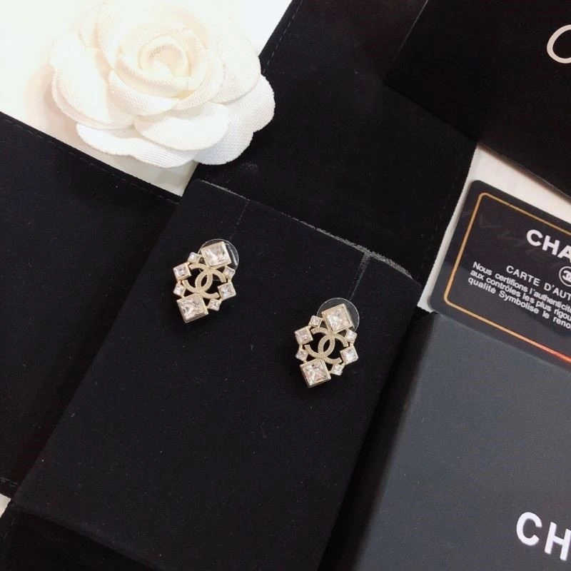 Chanel Earrings Casual 225025