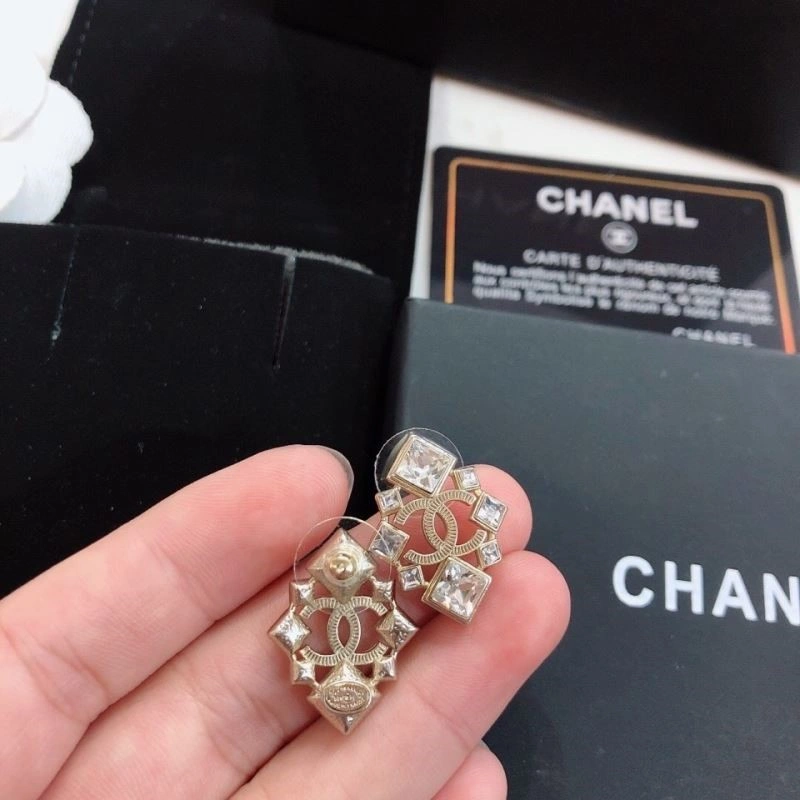 Chanel Earrings Casual 225025