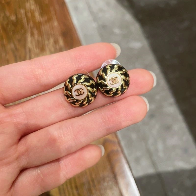Chanel Earrings SmoothTexture 225031