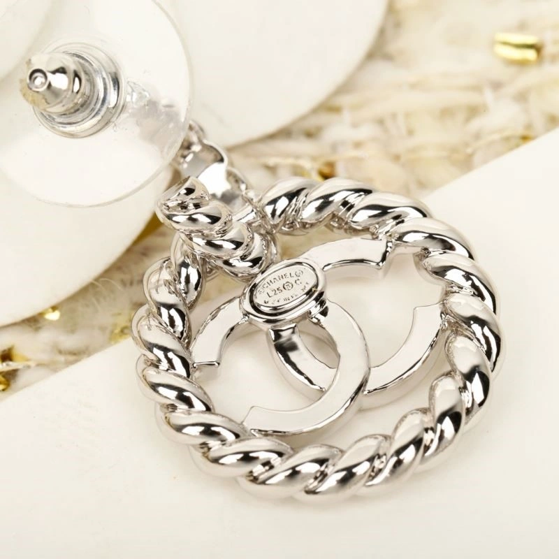 Chanel Earrings Efficient 225021