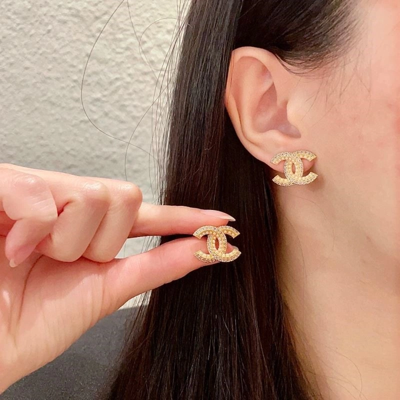 Neat Chanel Earrings 225077