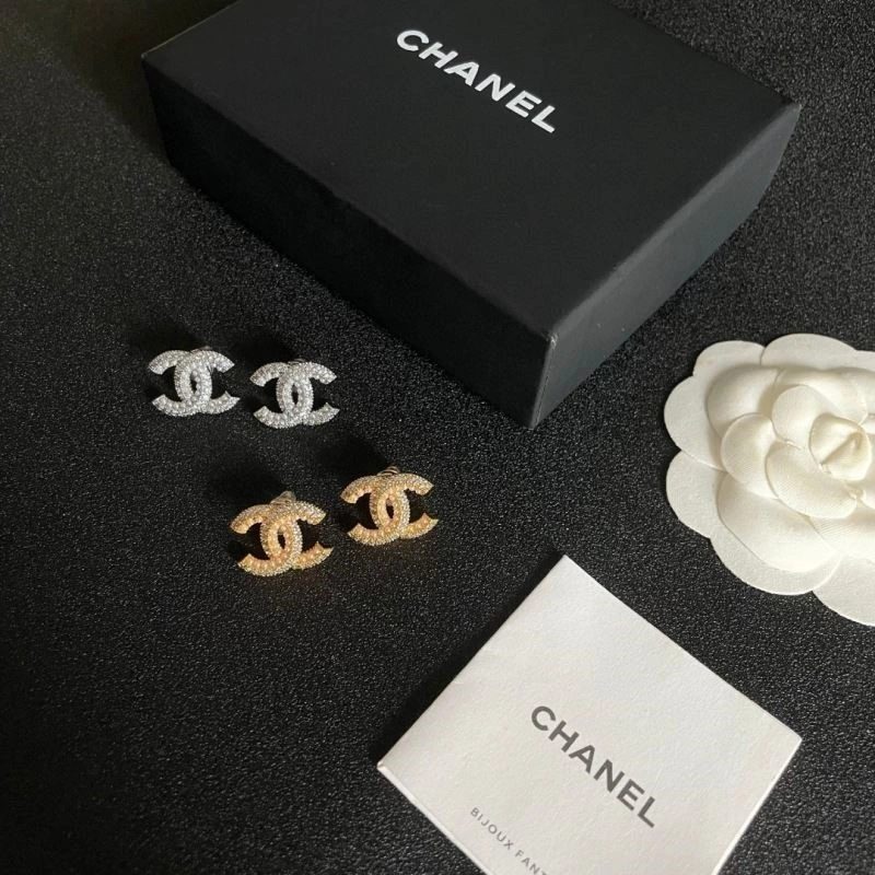 Neat Chanel Earrings 225077