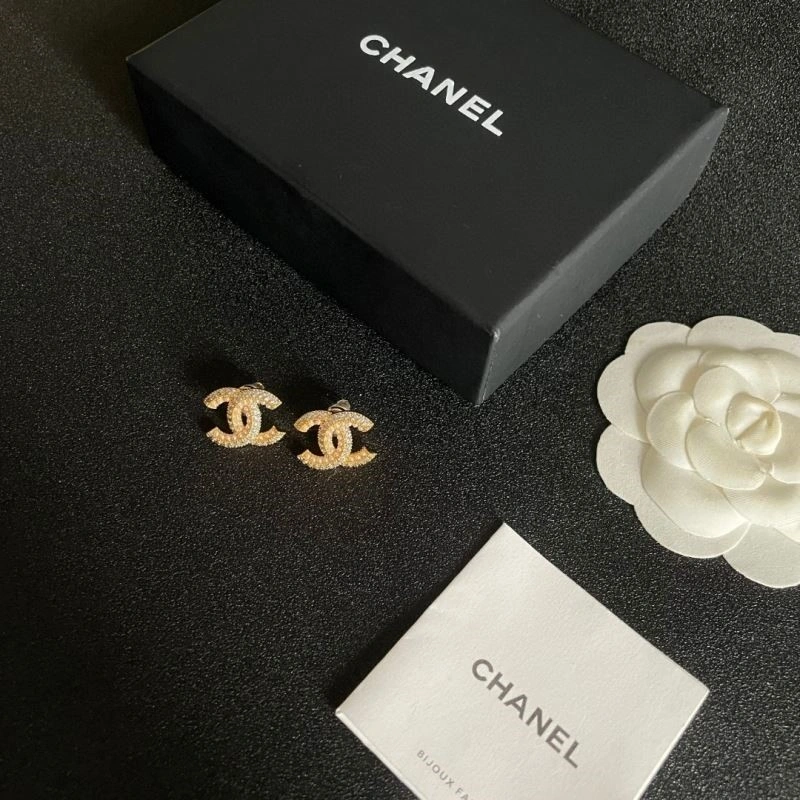 Neat Chanel Earrings 225077