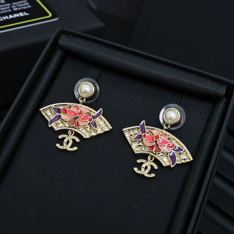 Chanel Earrings Bold 225078
