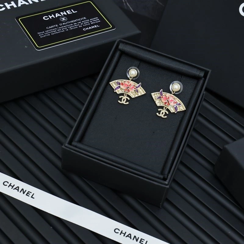 Chanel Earrings Bold 225078