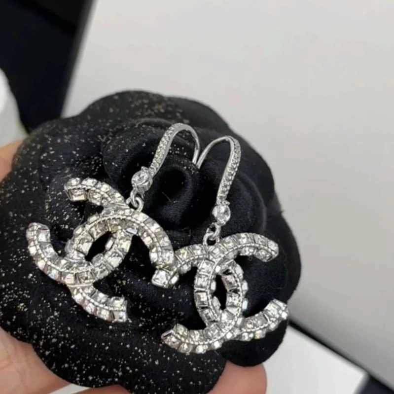 Sustainable Chanel Earrings 225019