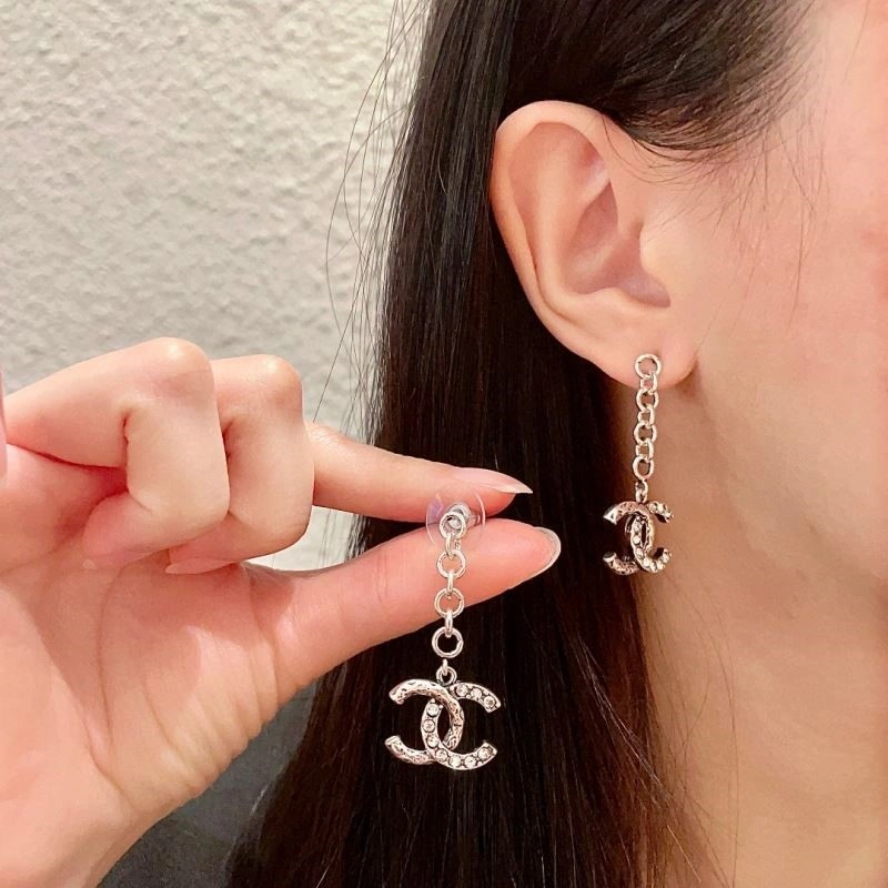 Chanel Earrings Supportive 225001