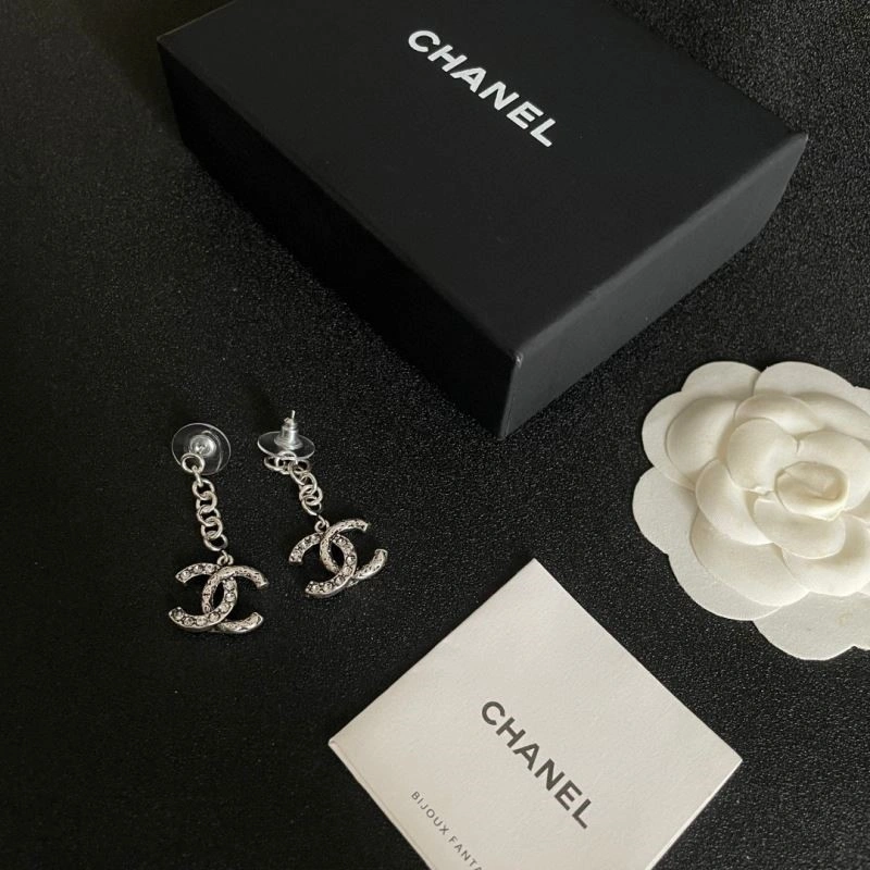 Chanel Earrings Supportive 225001