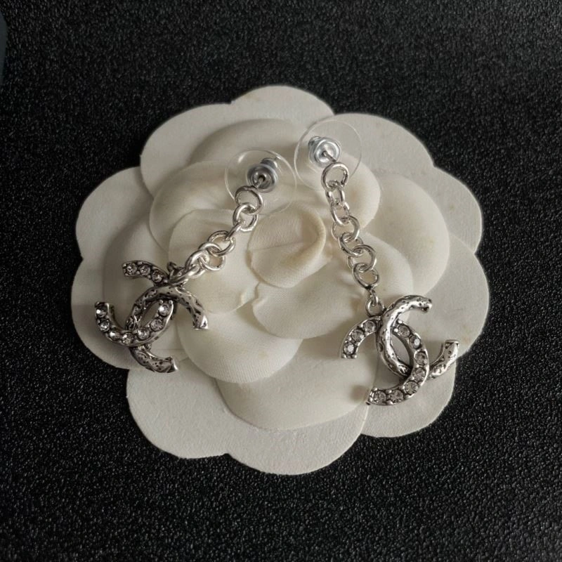 Chanel Earrings Supportive 225001