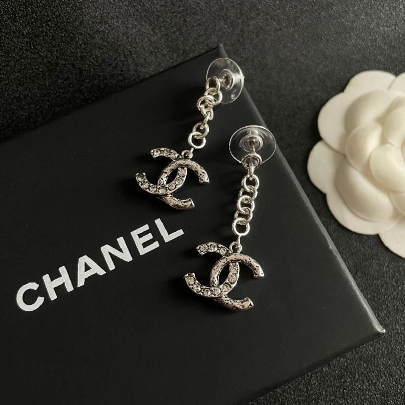 Chanel Earrings Supportive 225001