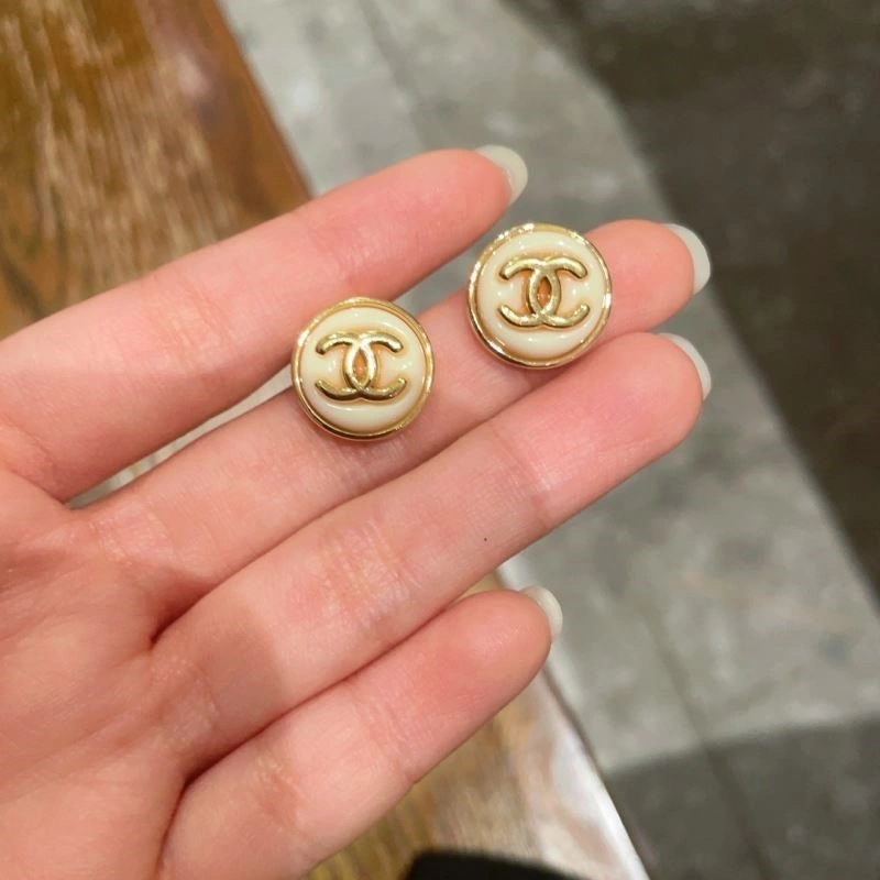 Chanel Earrings Sporty 225012