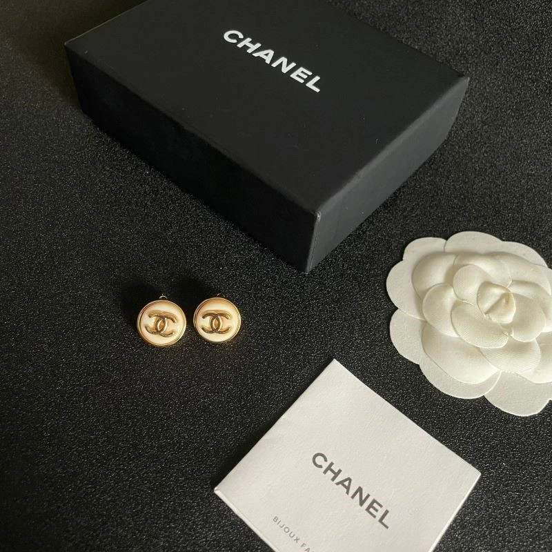 Chanel Earrings Sporty 225012