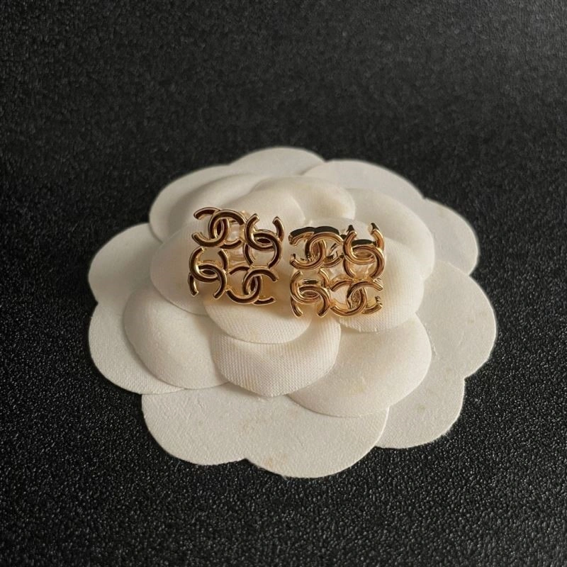 Chanel Earrings Comfortable 224998