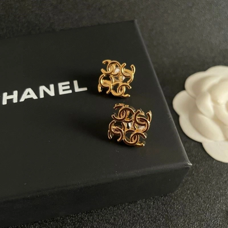 Chanel Earrings Comfortable 224998