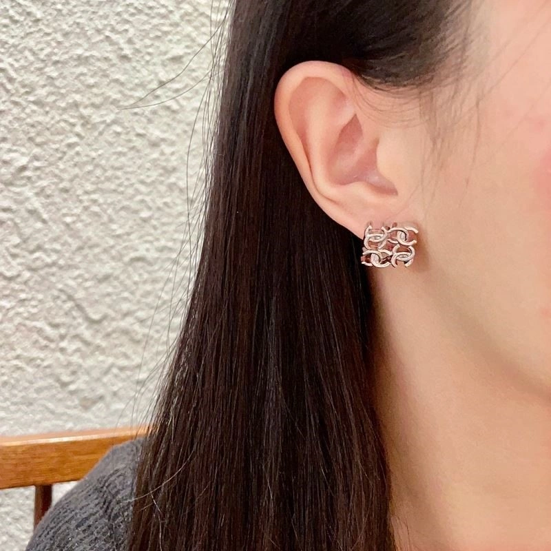 Chanel Earrings Comfortable 224999