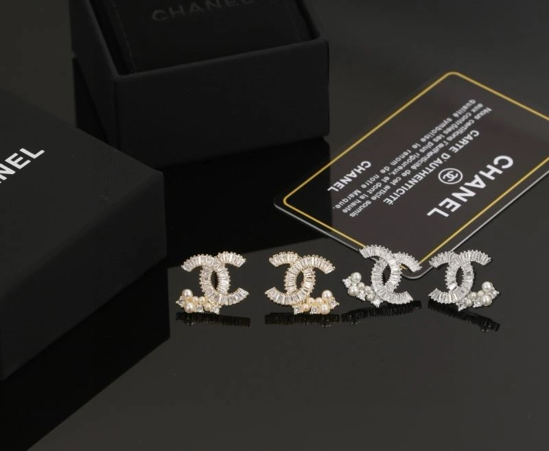 Trendy Chanel Earrings 224997