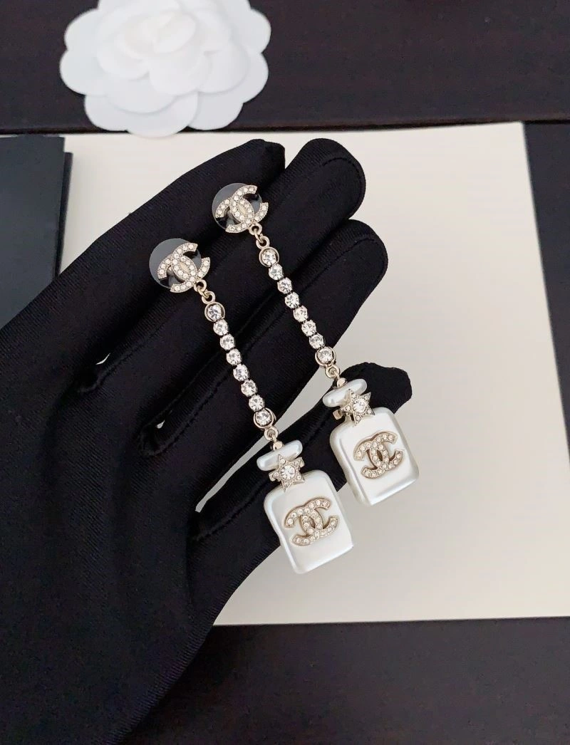 Chanel Earrings ComfortFit 225007