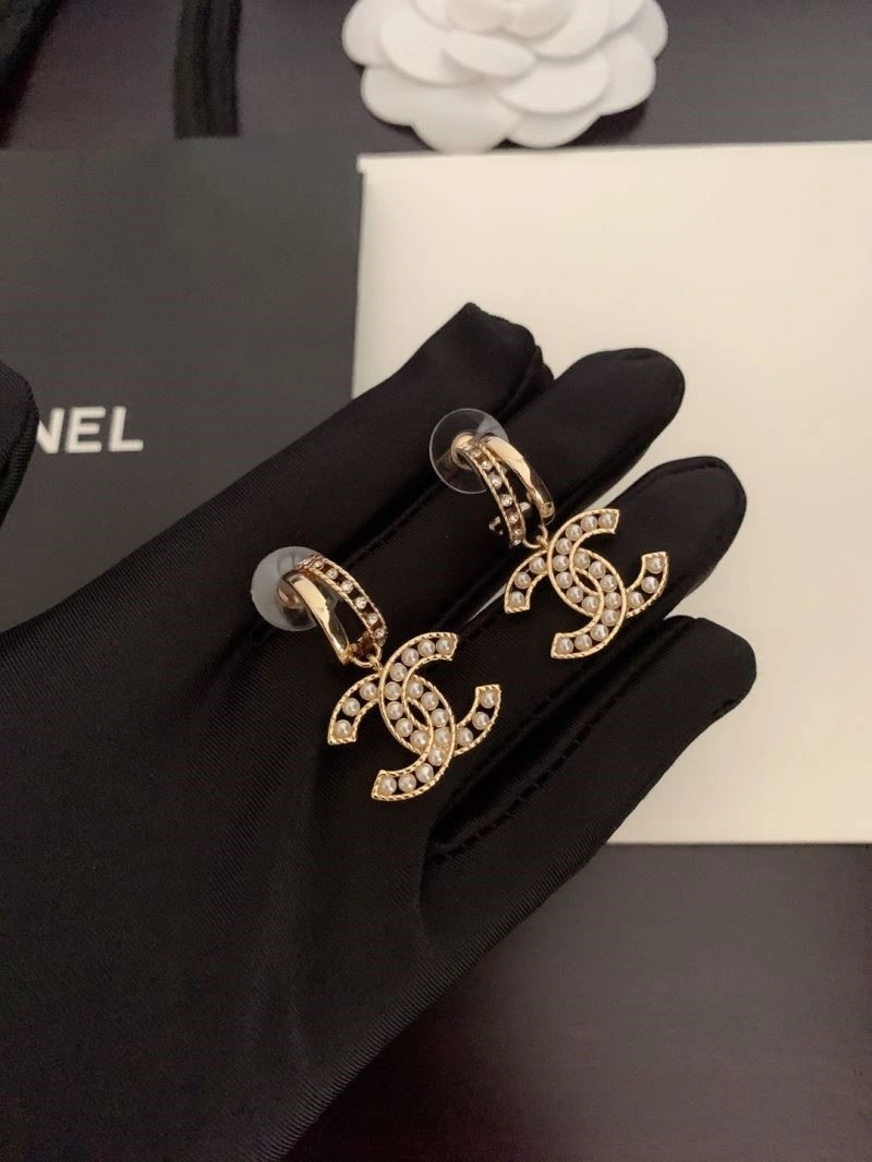 Sleek Chanel Earrings 224992