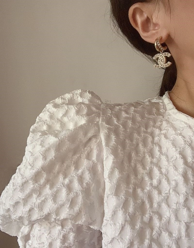 Sleek Chanel Earrings 224992