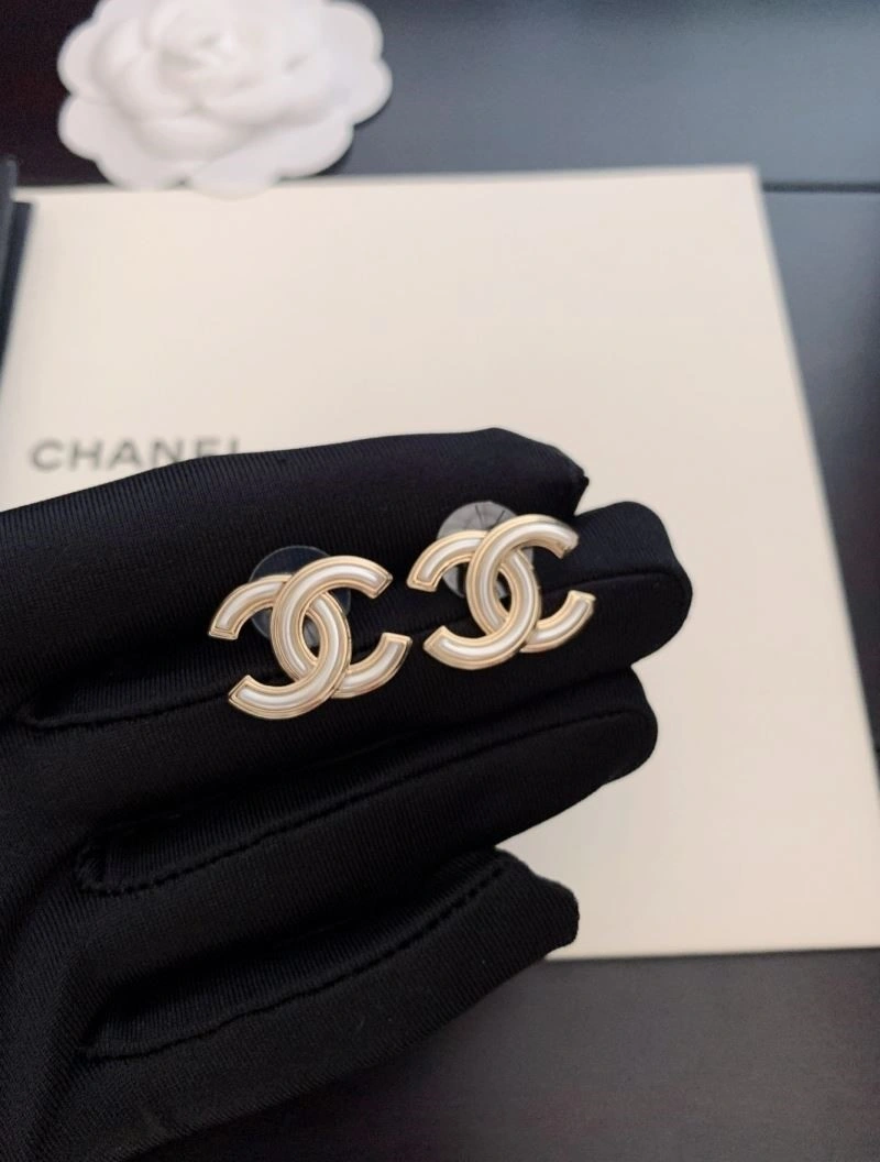 Chanel Earrings Comfortable 225073