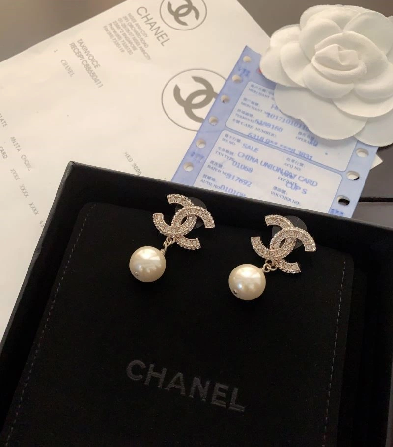 Unique Chanel Earrings 225005