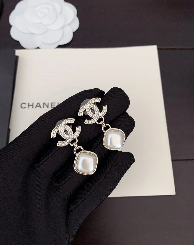 Chanel Earrings Supportive 224995