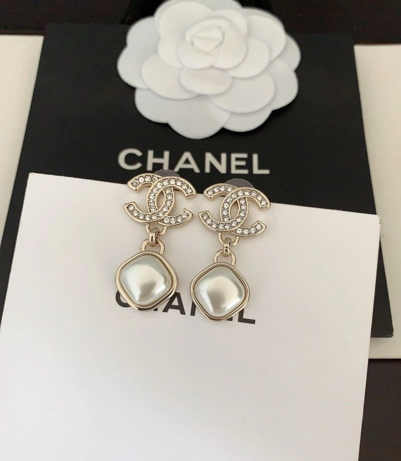 Chanel Earrings Supportive 224995