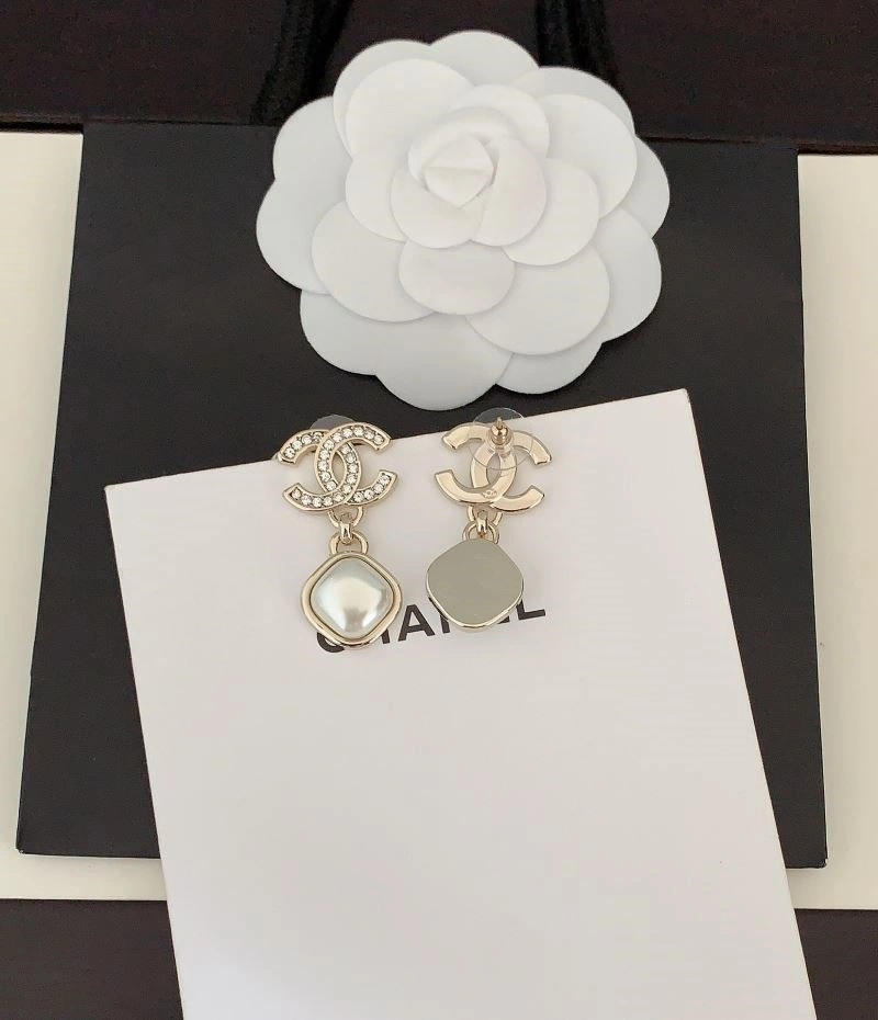 Chanel Earrings Supportive 224995