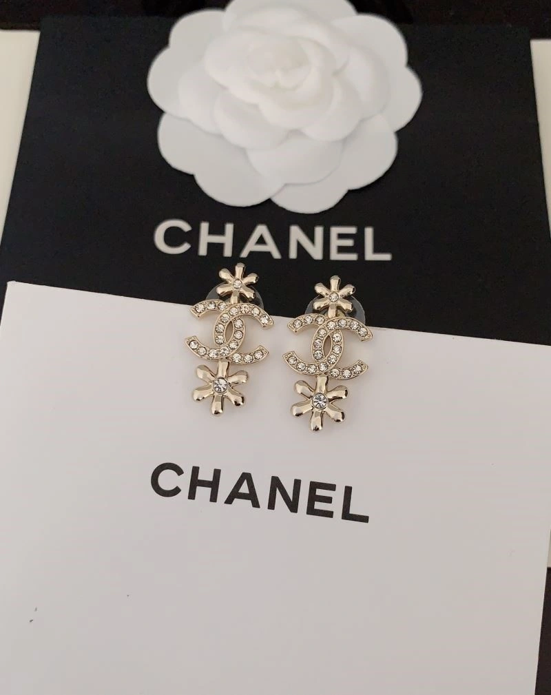 Fashionable Chanel Earrings 224976