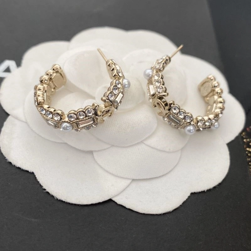Chanel Earrings EyeCatching 224981
