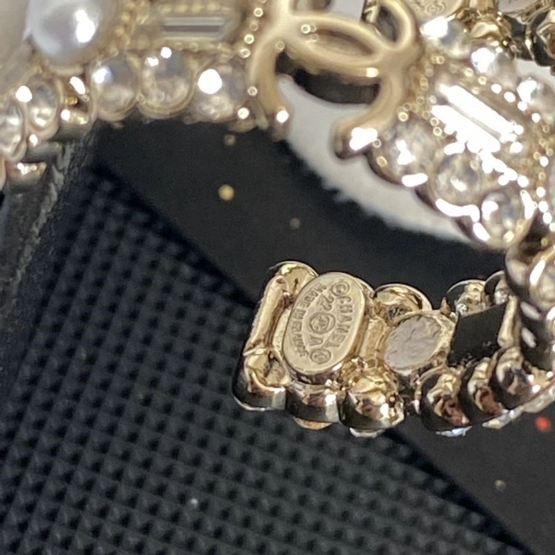Chanel Earrings EyeCatching 224981