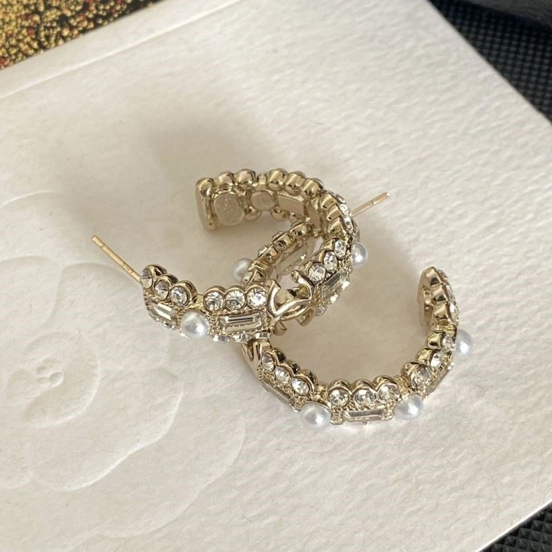 Chanel Earrings EyeCatching 224981