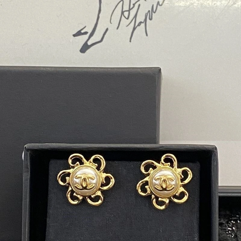 Chanel Earrings Flexible 224975