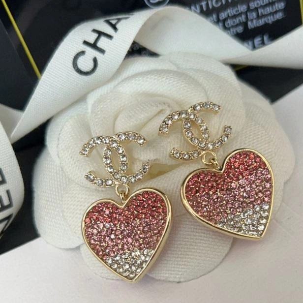 Chanel Earrings EyeCatching 224946