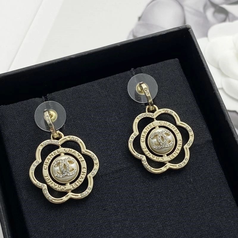 Sustainable Chanel Earrings 224937
