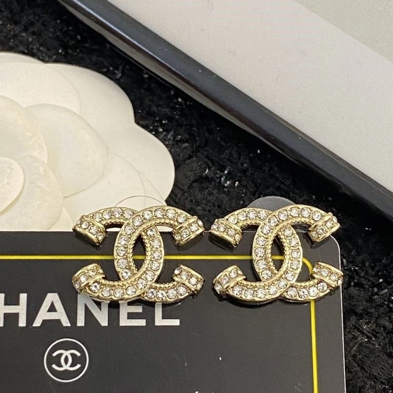 Chanel Earrings Comfortable 224927