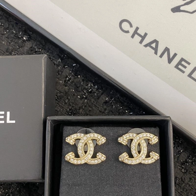 Chanel Earrings Comfortable 224927