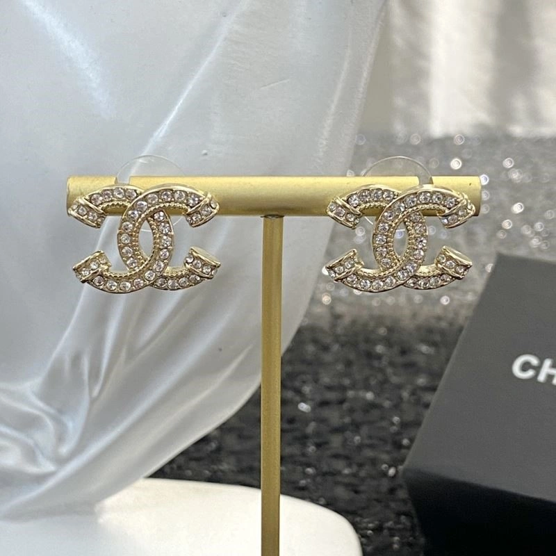 Chanel Earrings Comfortable 224927