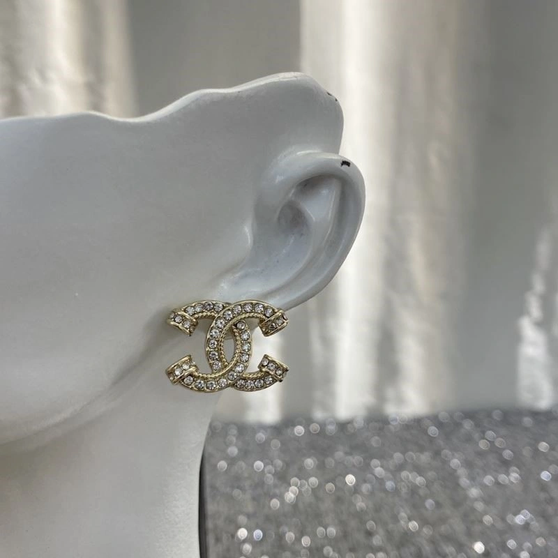 Chanel Earrings Comfortable 224927