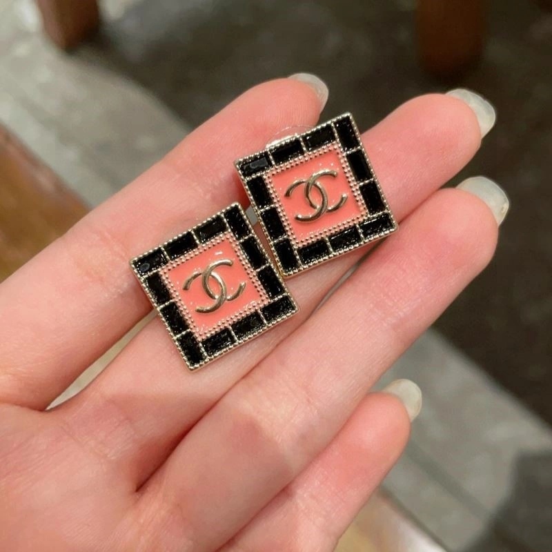 MoistureWicking Chanel Earrings 224920