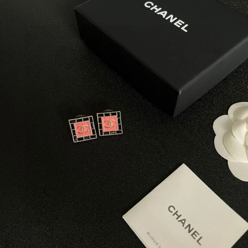 MoistureWicking Chanel Earrings 224920