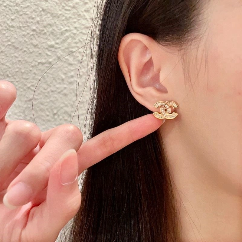 Chanel Earrings Snug 224932